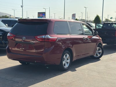 2017 Toyota Sienna L 7 Passenger