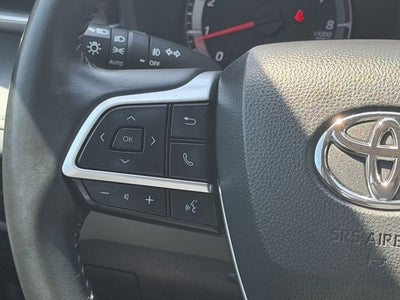 2022 Toyota HIGHLANDER LE