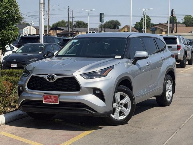 2022 Toyota HIGHLANDER LE