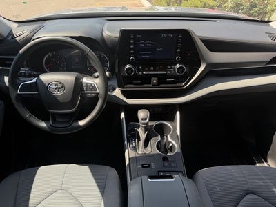 2022 Toyota HIGHLANDER LE