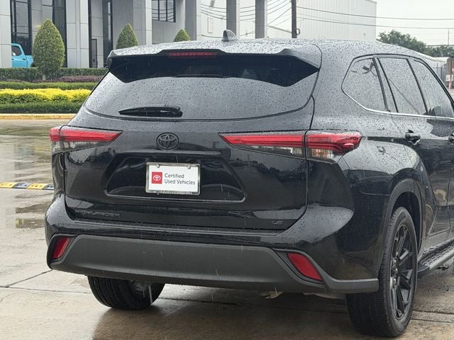 2022 Toyota HIGHLANDER LE