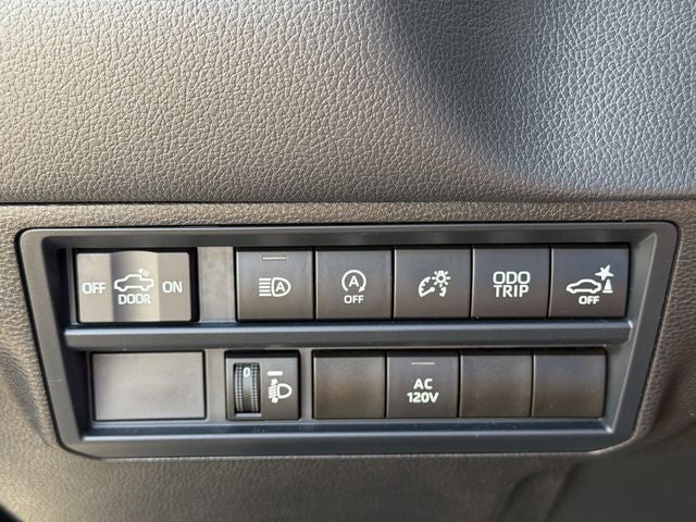 2025 Toyota TUNDRA 4X4 Limited