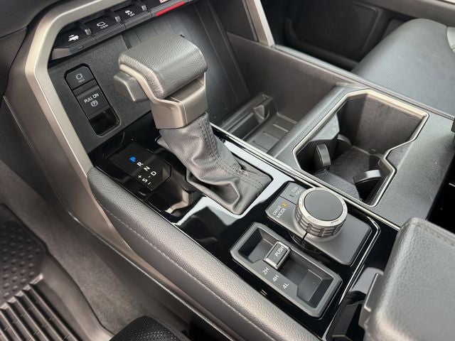 2025 Toyota TUNDRA 4X4 Limited