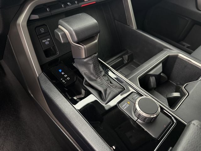 2024 Toyota TUNDRA 4X2 SR5