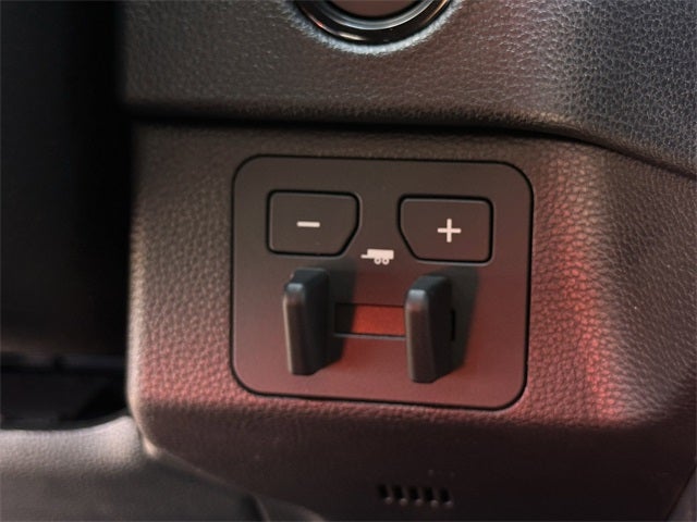 2026 Toyota TUNDRA 4X2 SR5