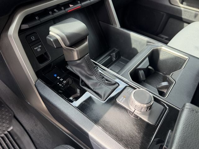 2022 Toyota TUNDRA 4X2 SR5