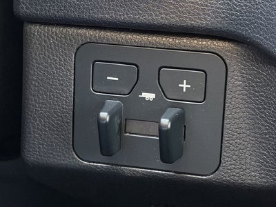 2025 Toyota TUNDRA 4X4 SR5