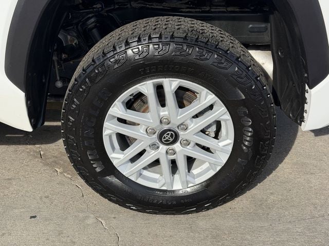 2025 Toyota TUNDRA 4X4 SR5