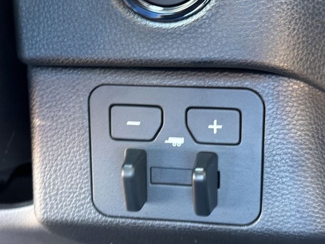 2026 Toyota TUNDRA 4X4 SR5