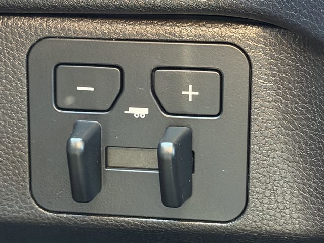 2025 Toyota TUNDRA 4X4 SR5