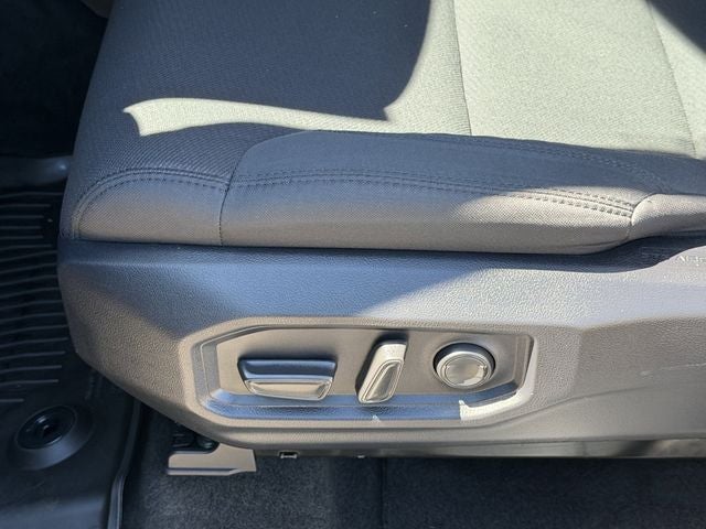 2025 Toyota TUNDRA 4X4 SR5