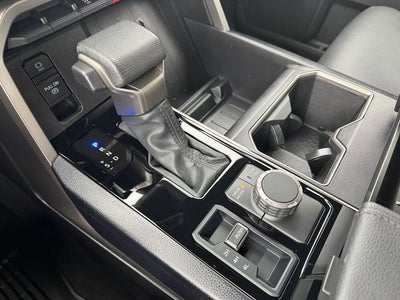 2025 Toyota TUNDRA 4X4 SR5