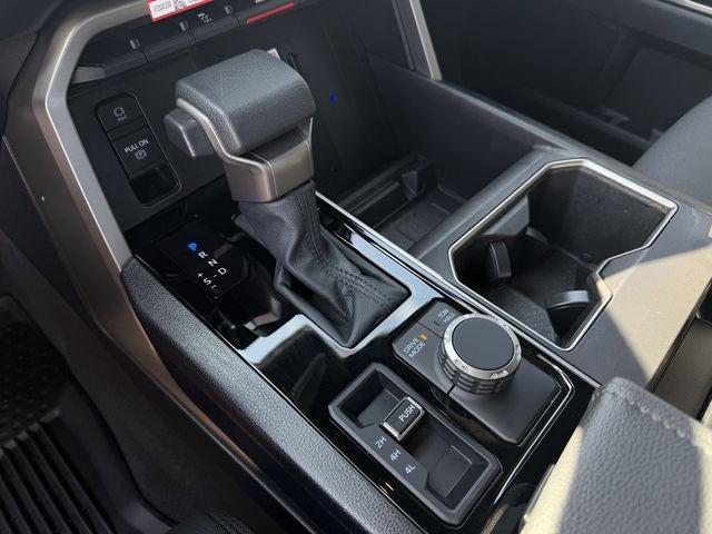 2026 Toyota TUNDRA 4X4 SR5