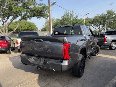 2025 Toyota TUNDRA 4X4 SR5