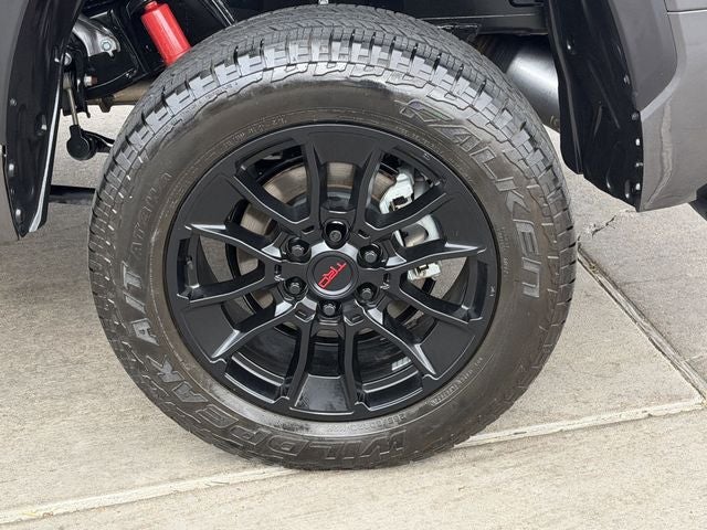 2025 Toyota TUNDRA 4X4 SR5