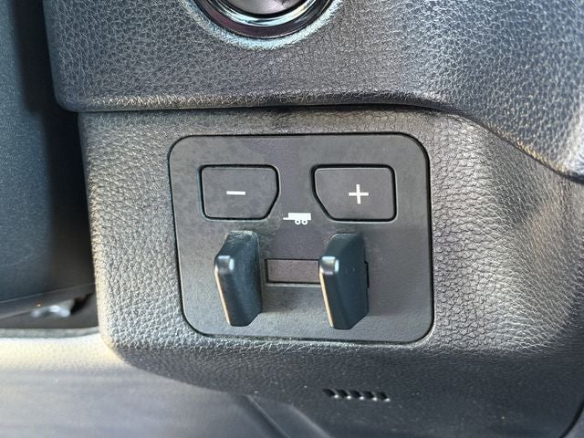 2025 Toyota TUNDRA 4X4 SR5