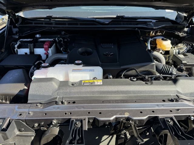 2025 Toyota TUNDRA 4X4 SR5