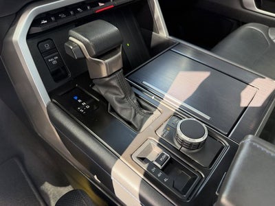 2023 Toyota TUNDRA 4X4 Platinum