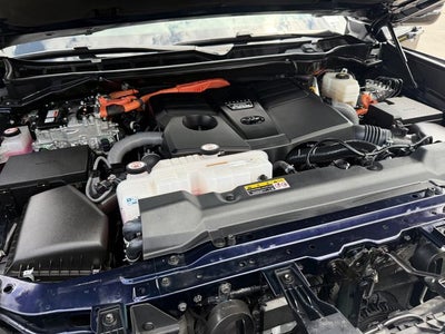 2025 Toyota Tundra i-FORCE MAX Platinum