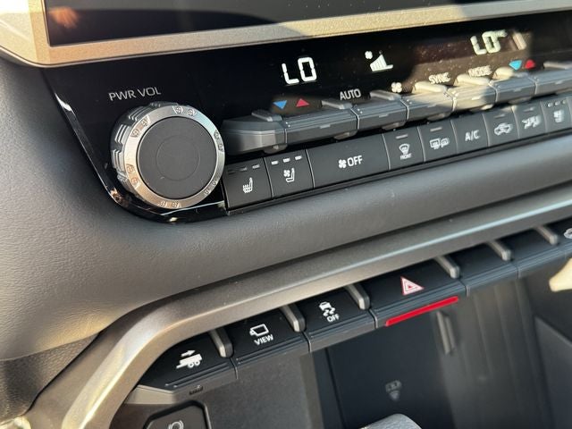2026 Toyota Tundra i-FORCE MAX Platinum i-FORCE MAX