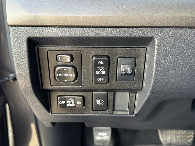 2019 Toyota TUNDRA 4X4 SR5