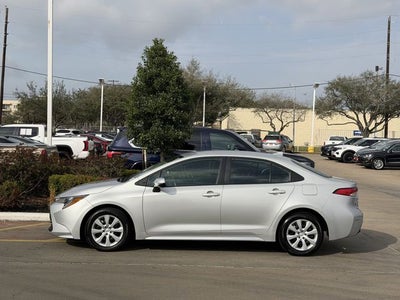 2024 Toyota COROLLA LE