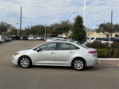 2024 Toyota COROLLA LE