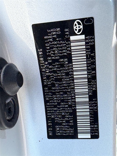 2024 Toyota COROLLA LE