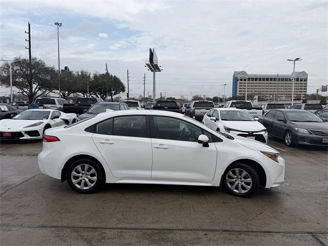 2025 Toyota COROLLA LE