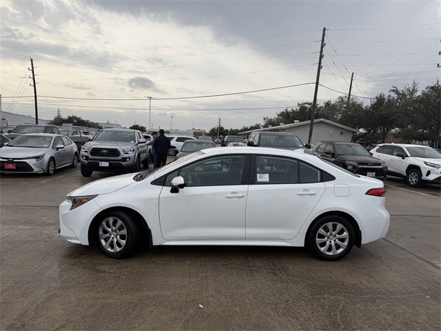 2025 Toyota COROLLA LE