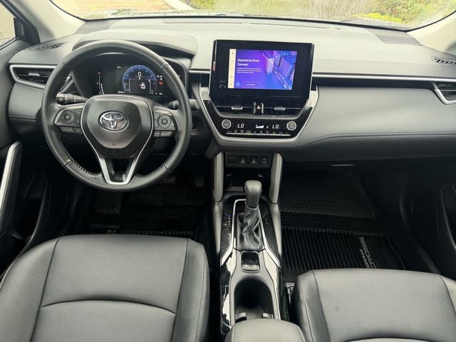 2025 Toyota Corolla Cross XLE