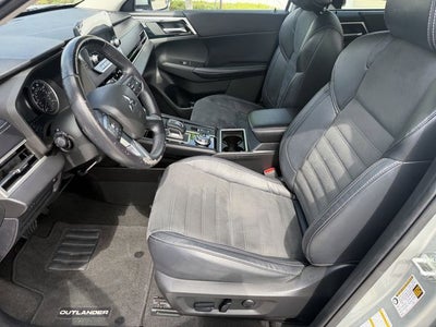 2022 Mitsubishi Outlander SE