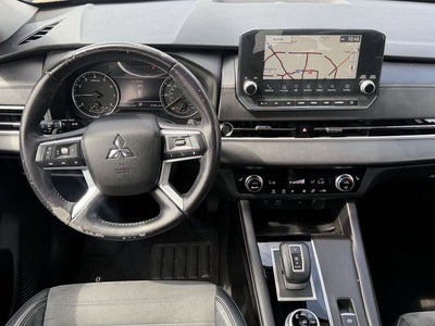 2022 Mitsubishi Outlander SE