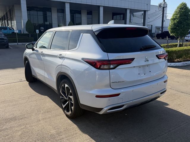 2024 Mitsubishi Outlander SE