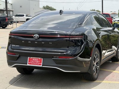 2026 Toyota Toyota Crown XLE
