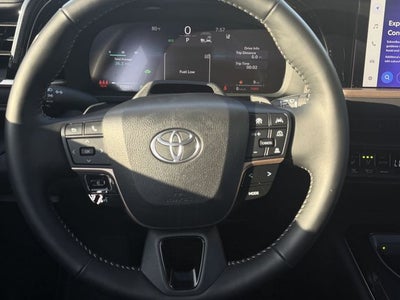 2025 Toyota Toyota Crown Signia Limited