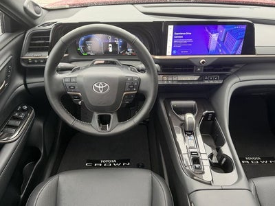 2025 Toyota CROWN SIGNIA Limited