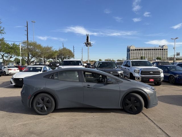 2024 Toyota PRIUS LE