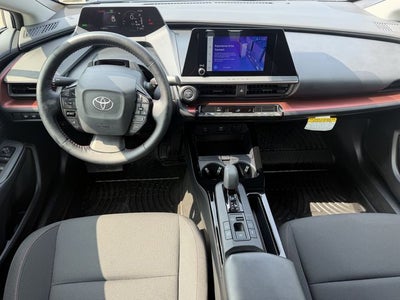 2025 Toyota Prius Plug-in Hybrid SE