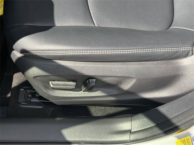 2025 Toyota COROLLA HYBRID XLE