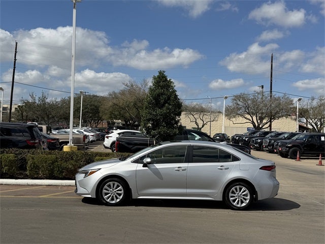 2025 Toyota COROLLA HYBRID XLE