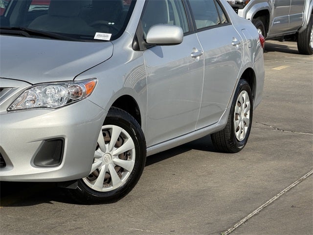 2011 Toyota COROLLA LE