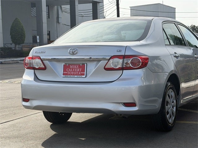 2011 Toyota COROLLA LE