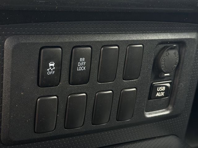 2012 Toyota FJ CRUISER Base