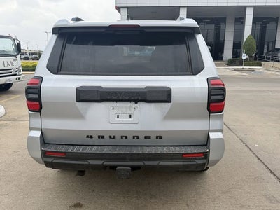 2025 Toyota 4RUNNER SR5