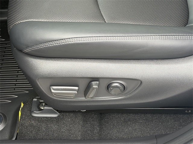 2025 Toyota RAV4 HYBRID Limited