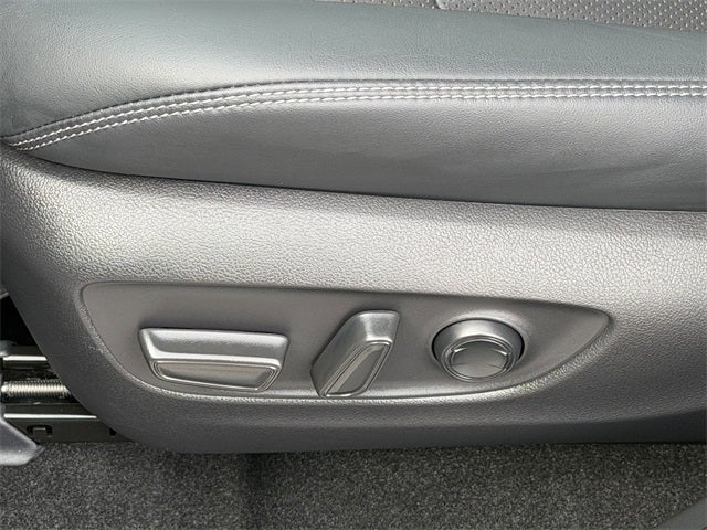 2025 Toyota RAV4 HYBRID Limited