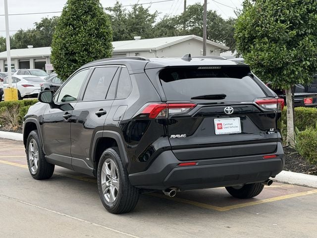 2025 Toyota RAV4 HYBRID LE