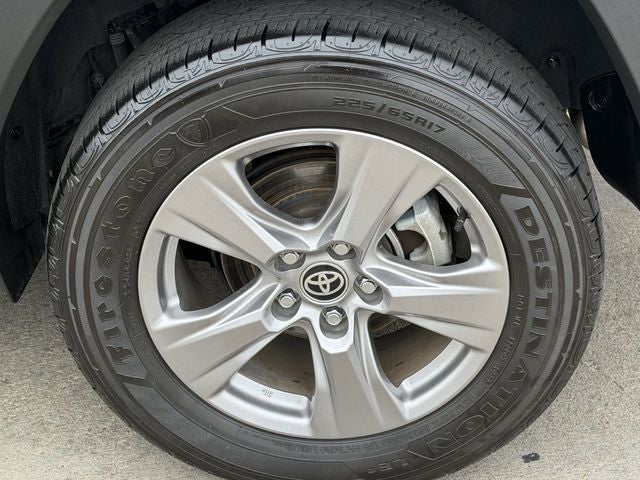 2025 Toyota RAV4 HYBRID LE