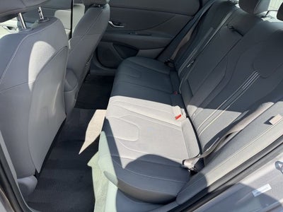 2025 Hyundai Elantra SEL Convenience